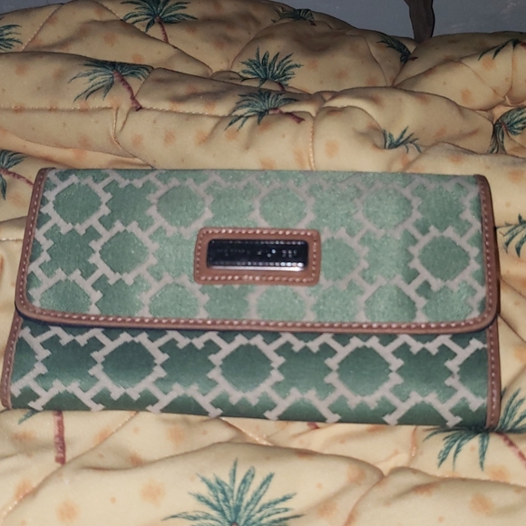 Tommy Hilfiger Handbags - Authentic Tommy Hilfiger wallet